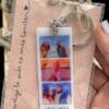 Llavero de acrílico rectangular personalizado con tres fotos de pareja y los nombres Luis y Gabriela, un detalle romántico.